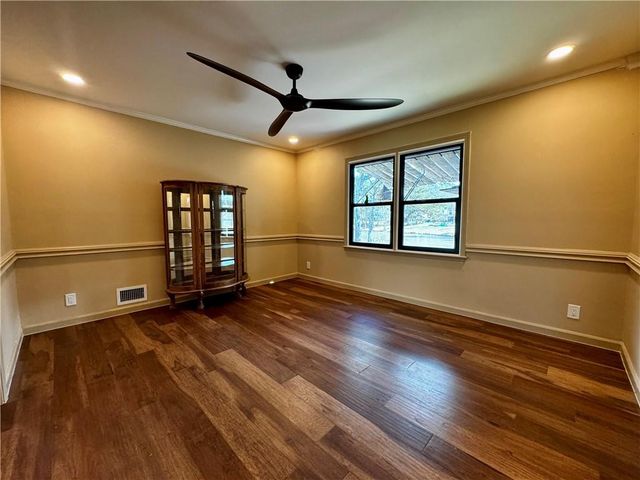 1709 Rangewood SW Drive, Lilburn, GA 30047