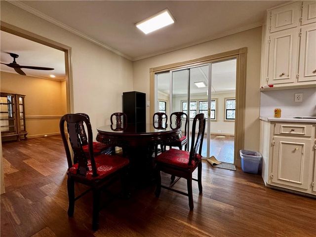 1709 Rangewood SW Drive, Lilburn, GA 30047