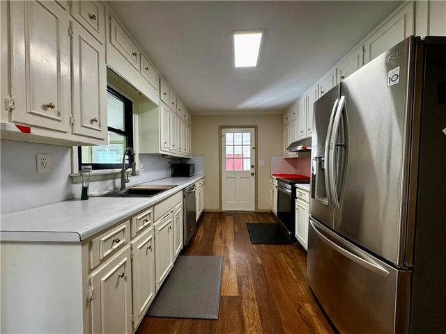 1709 Rangewood SW Drive, Lilburn, GA 30047
