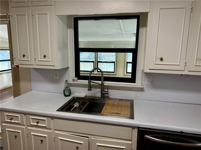 1709 Rangewood SW Drive, Lilburn, GA 30047