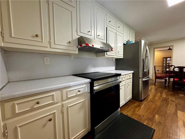 1709 Rangewood SW Drive, Lilburn, GA 30047