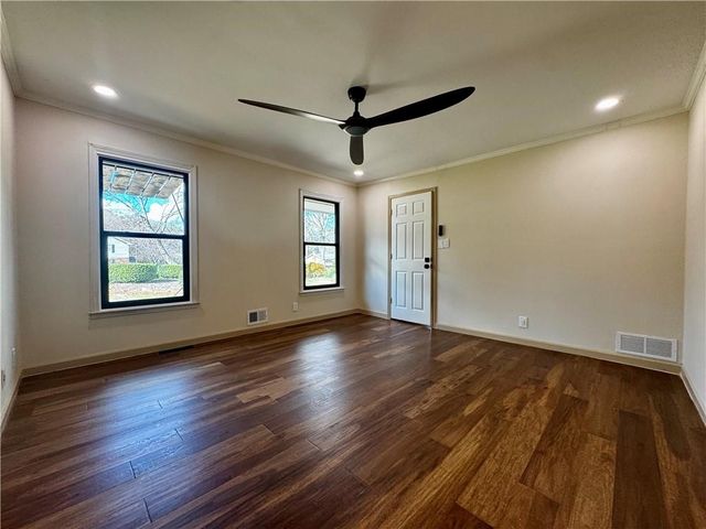 1709 Rangewood SW Drive, Lilburn, GA 30047