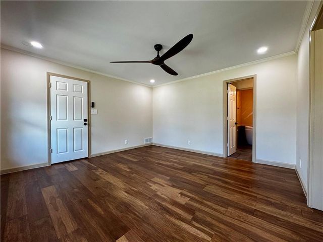 1709 Rangewood SW Drive, Lilburn, GA 30047