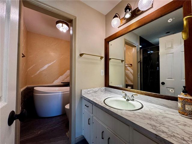 1709 Rangewood SW Drive, Lilburn, GA 30047