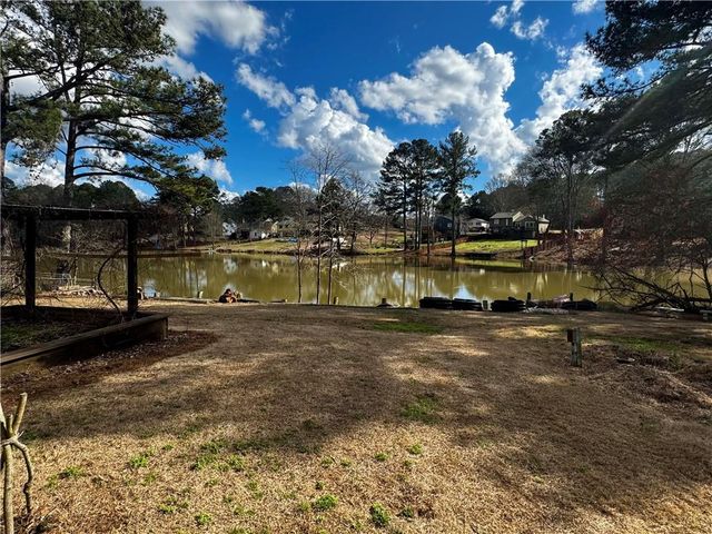 1709 Rangewood SW Drive, Lilburn, GA 30047