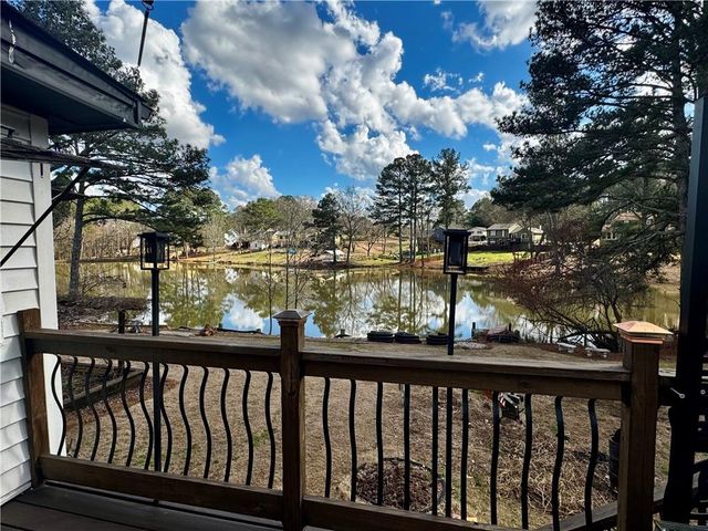 1709 Rangewood SW Drive, Lilburn, GA 30047