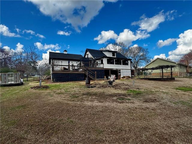 1709 Rangewood SW Drive, Lilburn, GA 30047