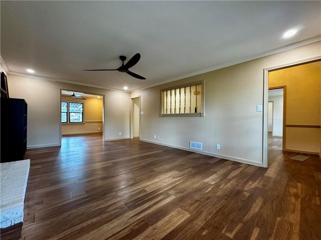 1709 Rangewood SW Drive, Lilburn, GA 30047