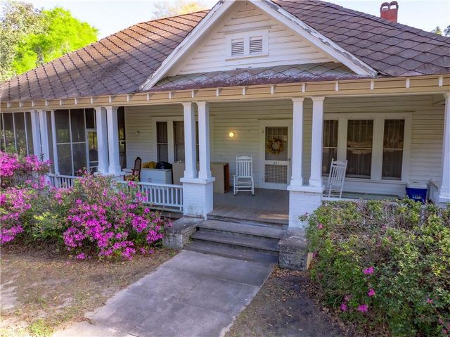 241 Strickland Avenue, Blackshear, GA 31516