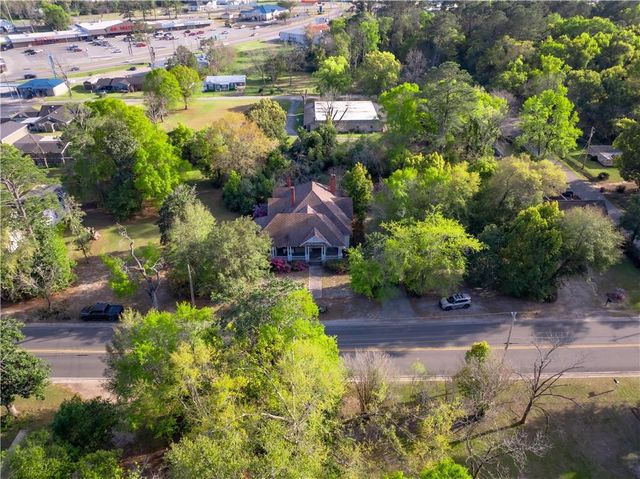 241 Strickland Avenue, Blackshear, GA 31516