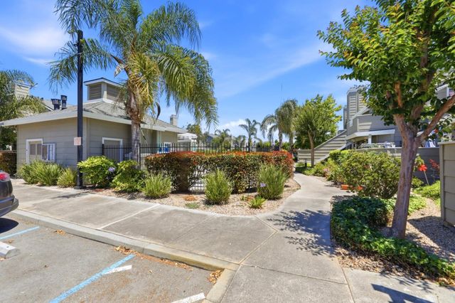 32 Cherry Crest Lane, San Jose, CA 95136