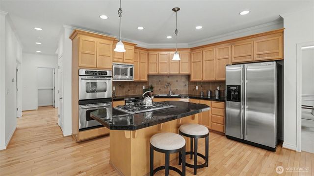 27106 SE 13th Street, Sammamish, WA 98075