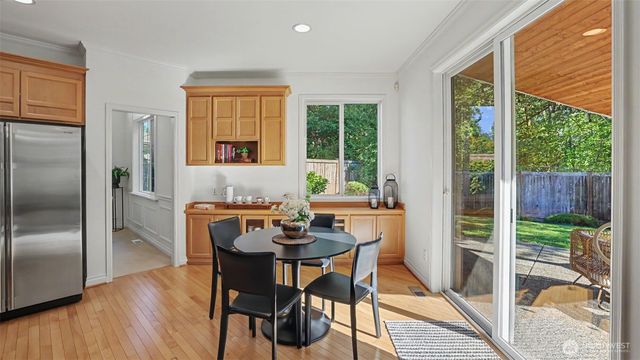 27106 SE 13th Street, Sammamish, WA 98075