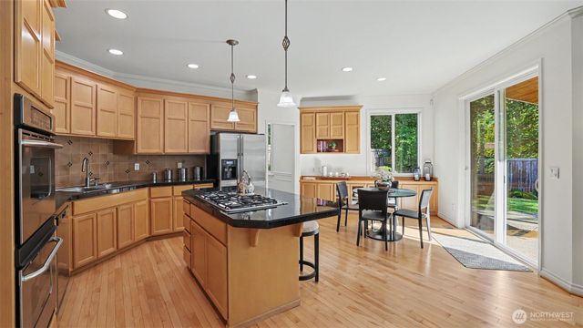 27106 SE 13th Street, Sammamish, WA 98075