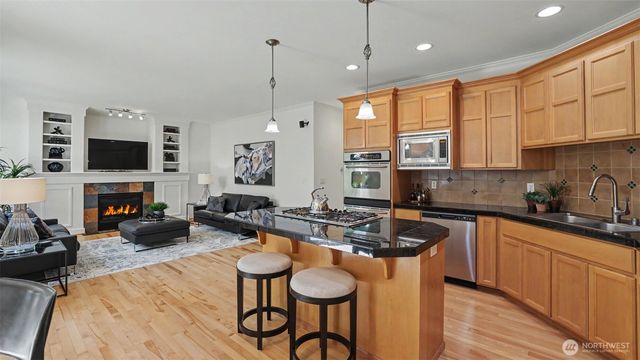 27106 SE 13th Street, Sammamish, WA 98075
