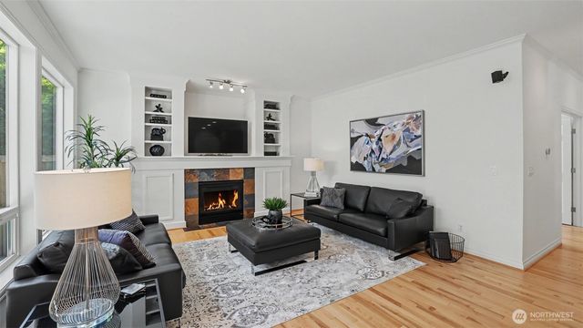 27106 SE 13th Street, Sammamish, WA 98075