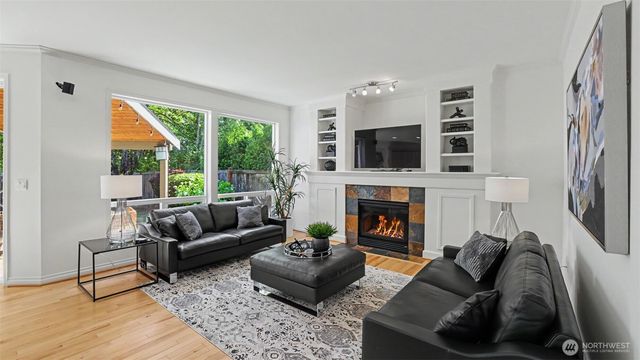 27106 SE 13th Street, Sammamish, WA 98075