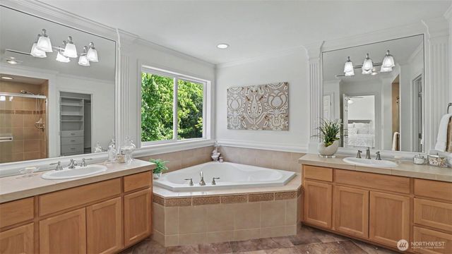 27106 SE 13th Street, Sammamish, WA 98075