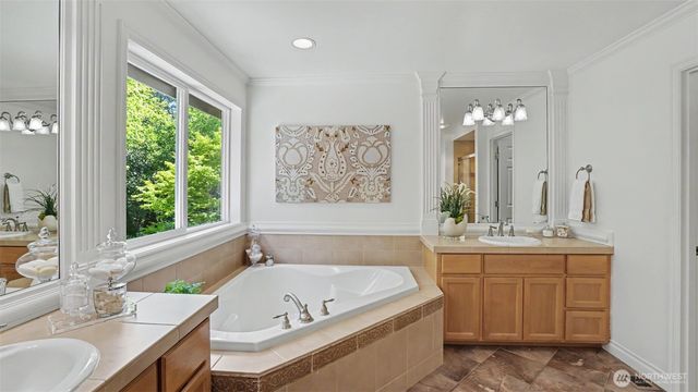 27106 SE 13th Street, Sammamish, WA 98075