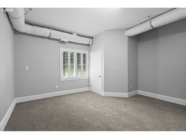 676 Sw DILLAN Dr, Beaverton, OR 97006