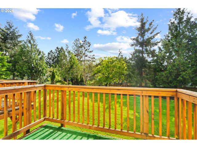 676 Sw DILLAN Dr, Beaverton, OR 97006