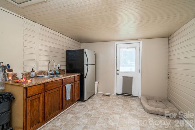 744 S Grove Street Extension, Lincolnton, NC 28092