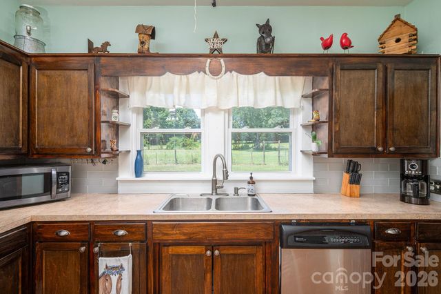 744 S Grove Street Extension, Lincolnton, NC 28092