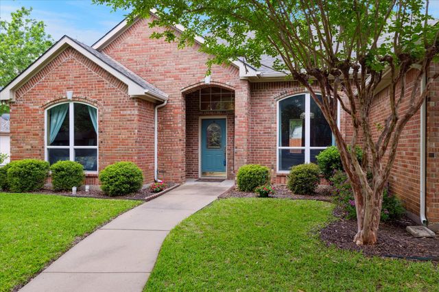 1612 Twin Oaks Drive, Cleburne, TX 76033