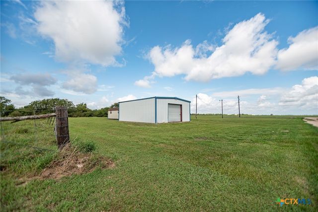 1849 Royal Road, Port Lavaca, TX 77979