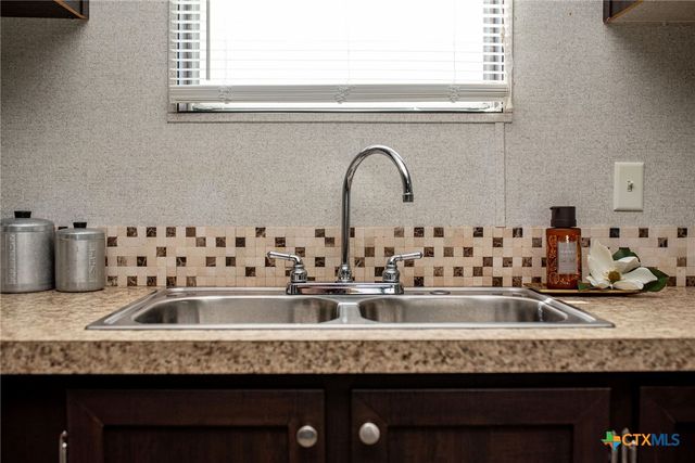 1849 Royal Road, Port Lavaca, TX 77979