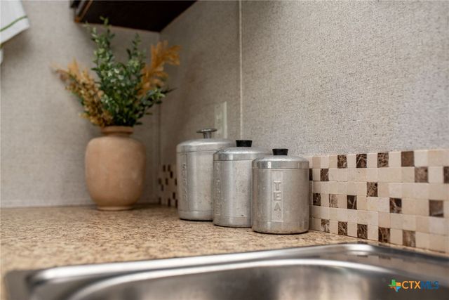 1849 Royal Road, Port Lavaca, TX 77979