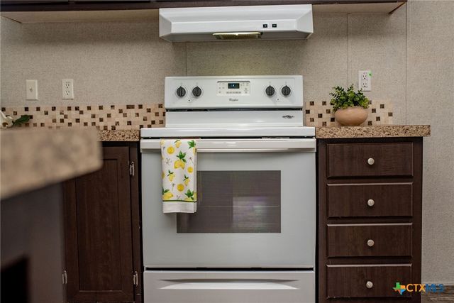 1849 Royal Road, Port Lavaca, TX 77979