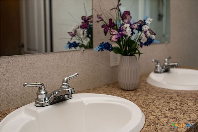 1849 Royal Road, Port Lavaca, TX 77979