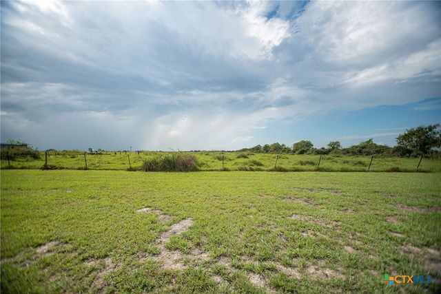 1849 Royal Road, Port Lavaca, TX 77979