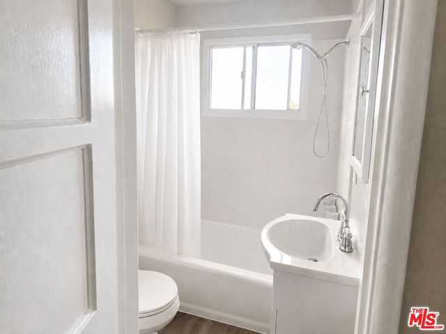 1351 S Cochran Avenue 10, Los Angeles, CA 90019