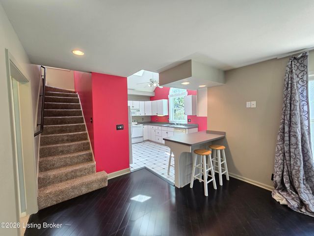 3932 Kennison Ave, Louisville, KY 40207