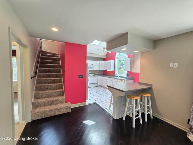3932 Kennison Ave, Louisville, KY 40207