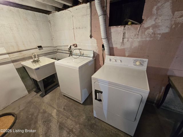 3932 Kennison Ave, Louisville, KY 40207