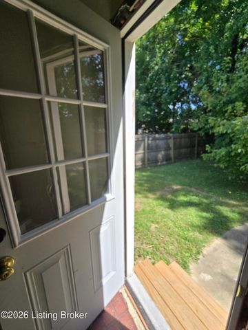 3932 Kennison Ave, Louisville, KY 40207