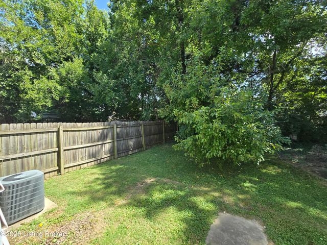 3932 Kennison Ave, Louisville, KY 40207