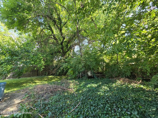 3932 Kennison Ave, Louisville, KY 40207