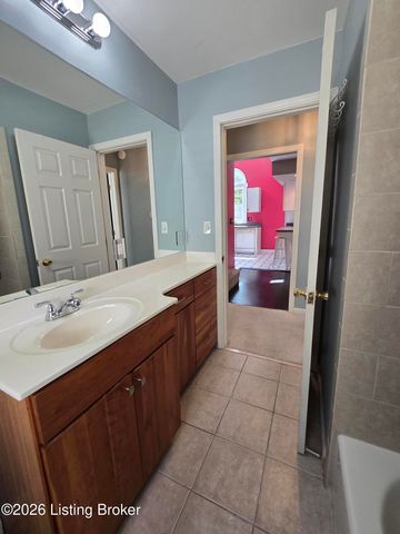 3932 Kennison Ave, Louisville, KY 40207