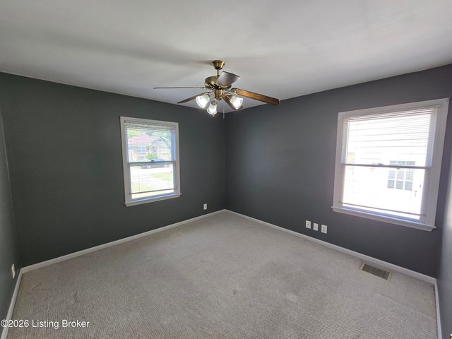 3932 Kennison Ave, Louisville, KY 40207