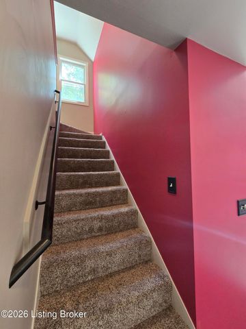 3932 Kennison Ave, Louisville, KY 40207
