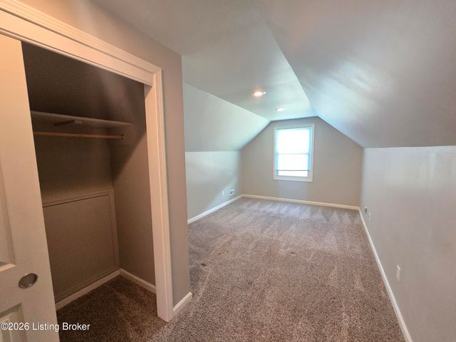 3932 Kennison Ave, Louisville, KY 40207