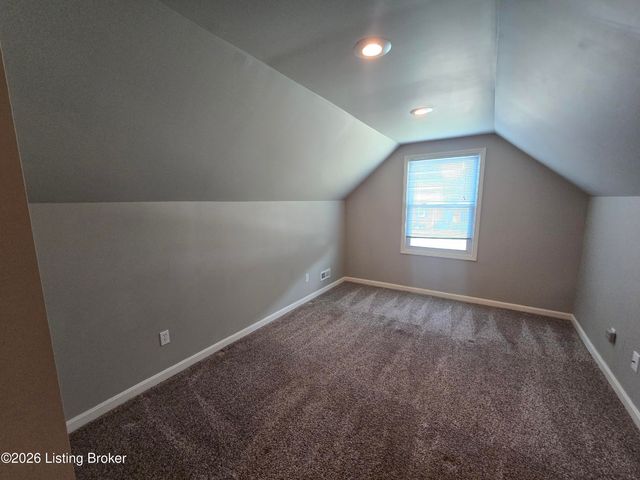3932 Kennison Ave, Louisville, KY 40207