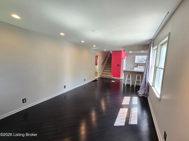 3932 Kennison Ave, Louisville, KY 40207