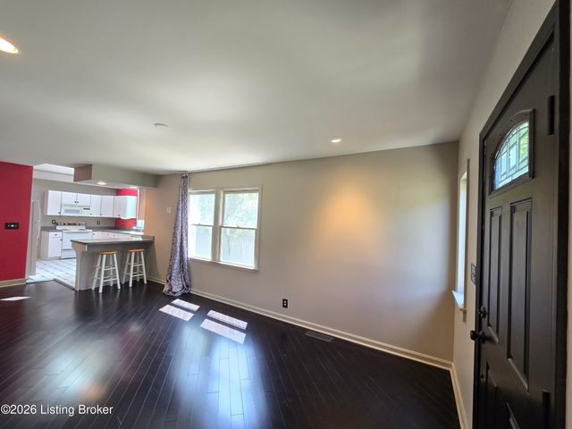 3932 Kennison Ave, Louisville, KY 40207