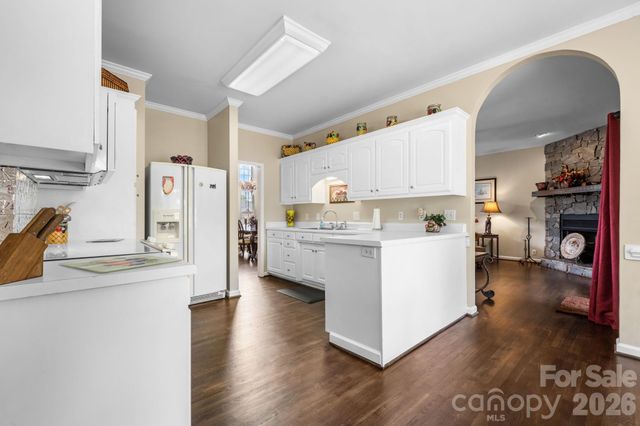 3992 Brickfield Street, Hickory, NC 28602