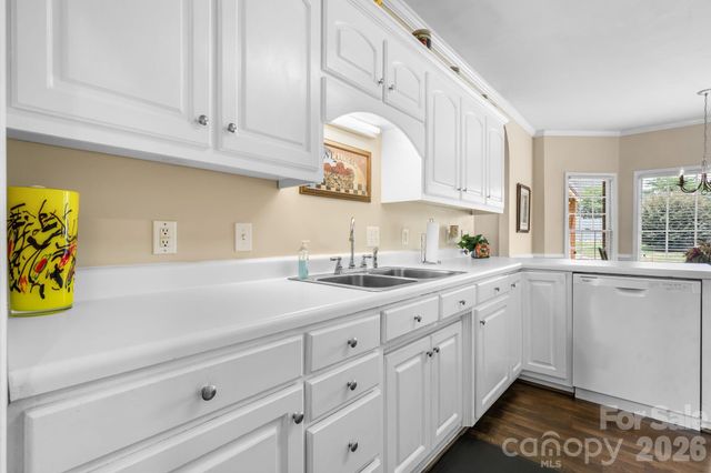 3992 Brickfield Street, Hickory, NC 28602